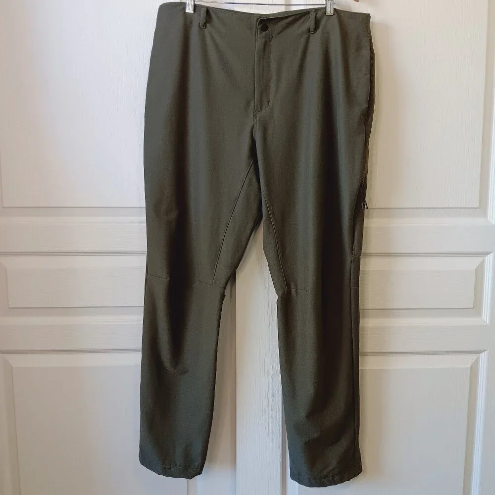 The North Face Men's New Taupe Green Solo Pant Size 40 x 33